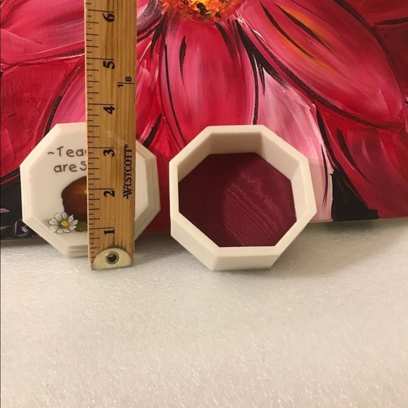 Teacher influences- 3 Items - Picture 14 of 16